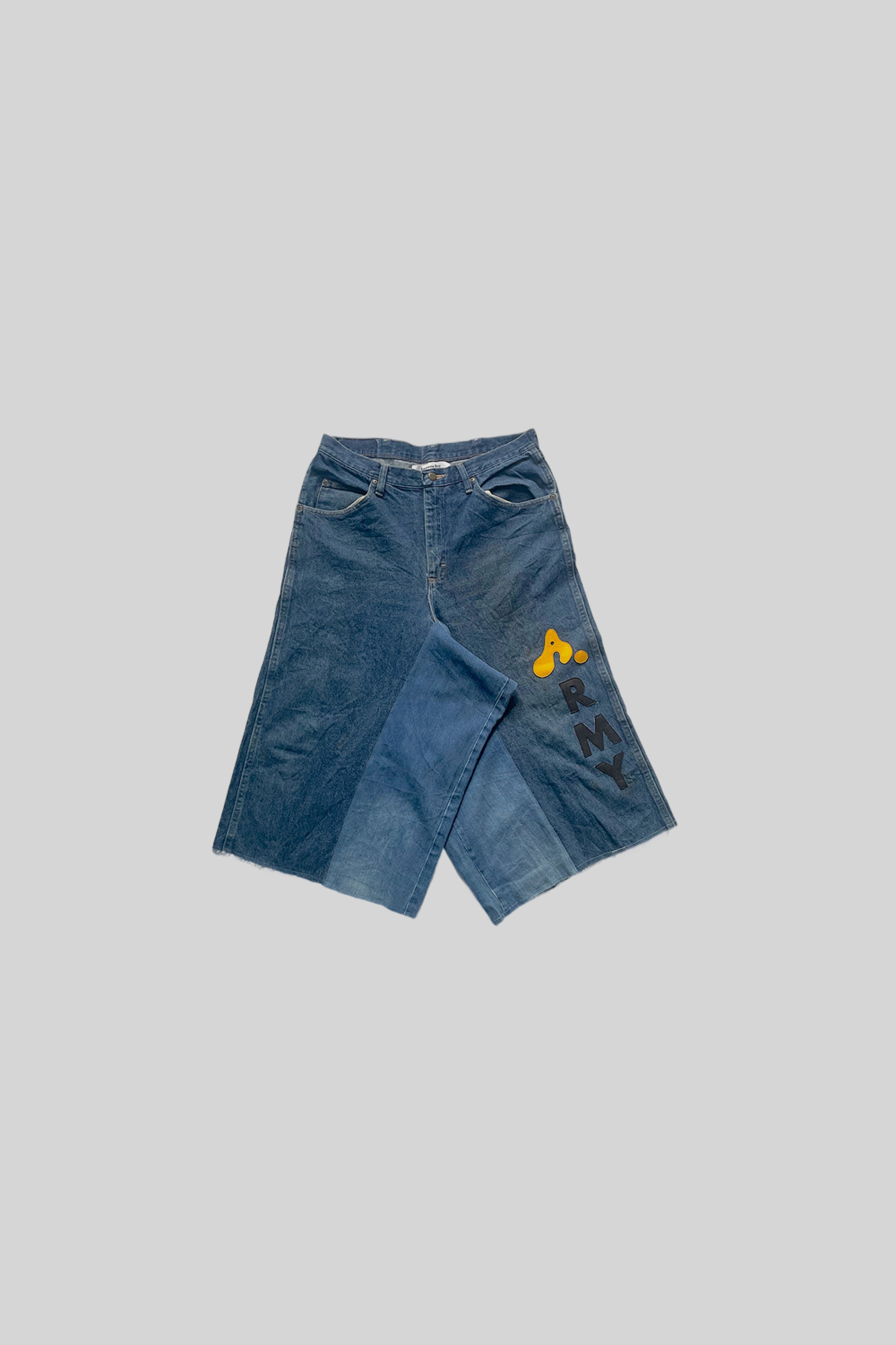 "A" RMY 3/4 BAGGY DENIM SHORTS (part 2)